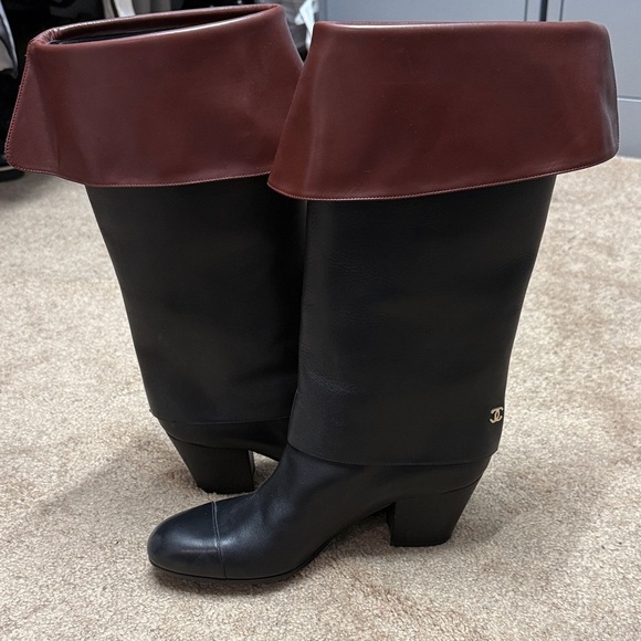 CHANEL 2020 Runway Two Tone Leather Musketeer Western Foldover Tall Boots Heels - Picture 4 of 6